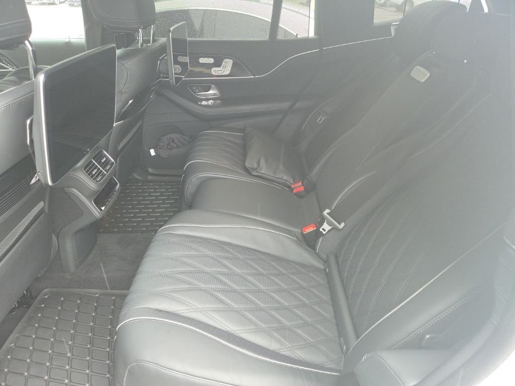 Certified Used 2024 MANUFAKTUR Diamond White Metallic Mercedes-Benz Maybach GLS 600 image 5