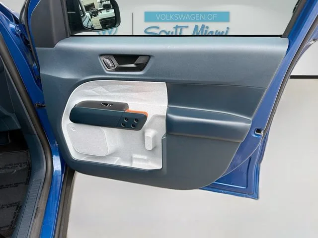 Used 2024 Atlas Blue Metallic Ford XLT image 32