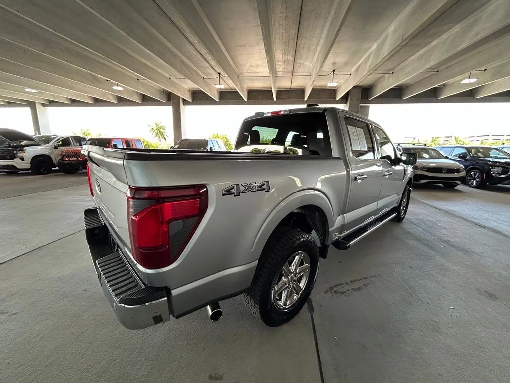 Used 2025 Silver Metallic Ford XLT image 5