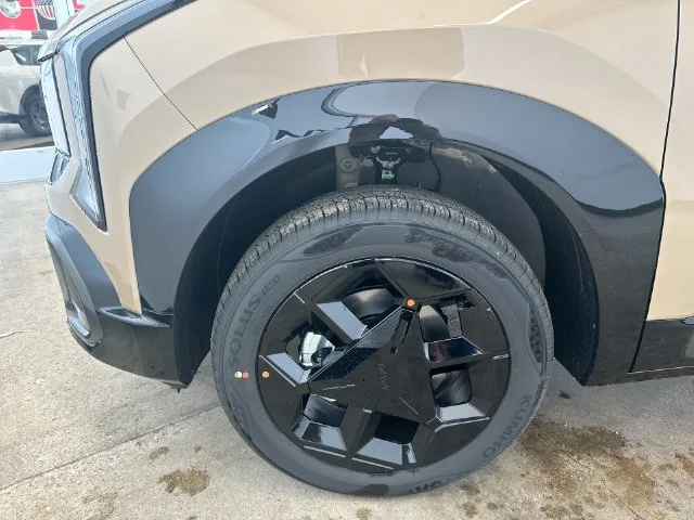 New 2027 Terrain Brown / Black Roof Kia X-Line S image 27