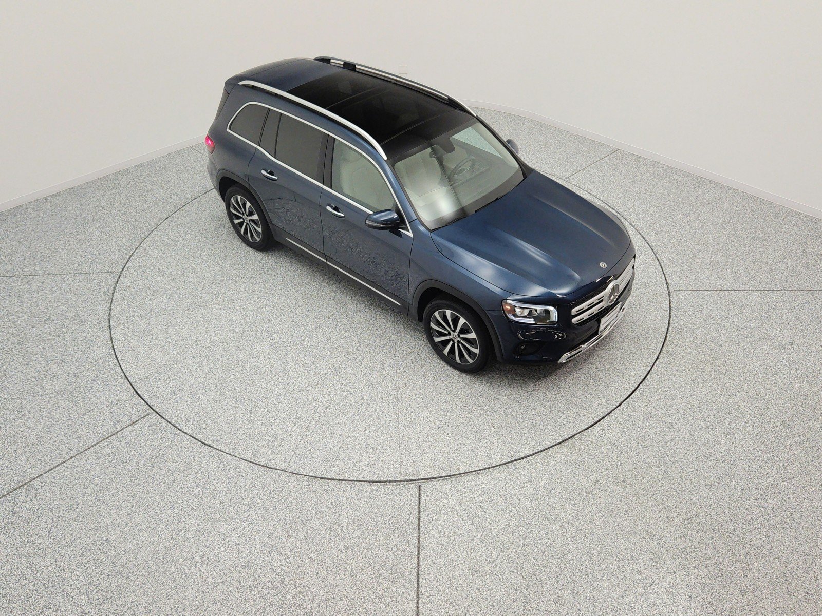 Used 2023 Denim Blue Metallic Mercedes-Benz GLB 250 SUV image 11