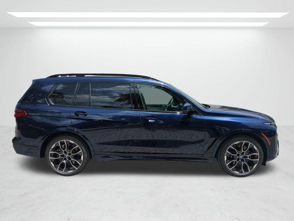 New 2027 Tanzanite Blue II Metallic BMW xDrive40i image 3