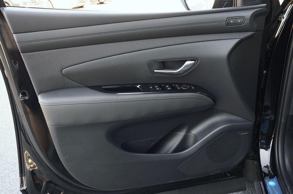 New 2026 Phantom Black Hyundai Limited image 8
