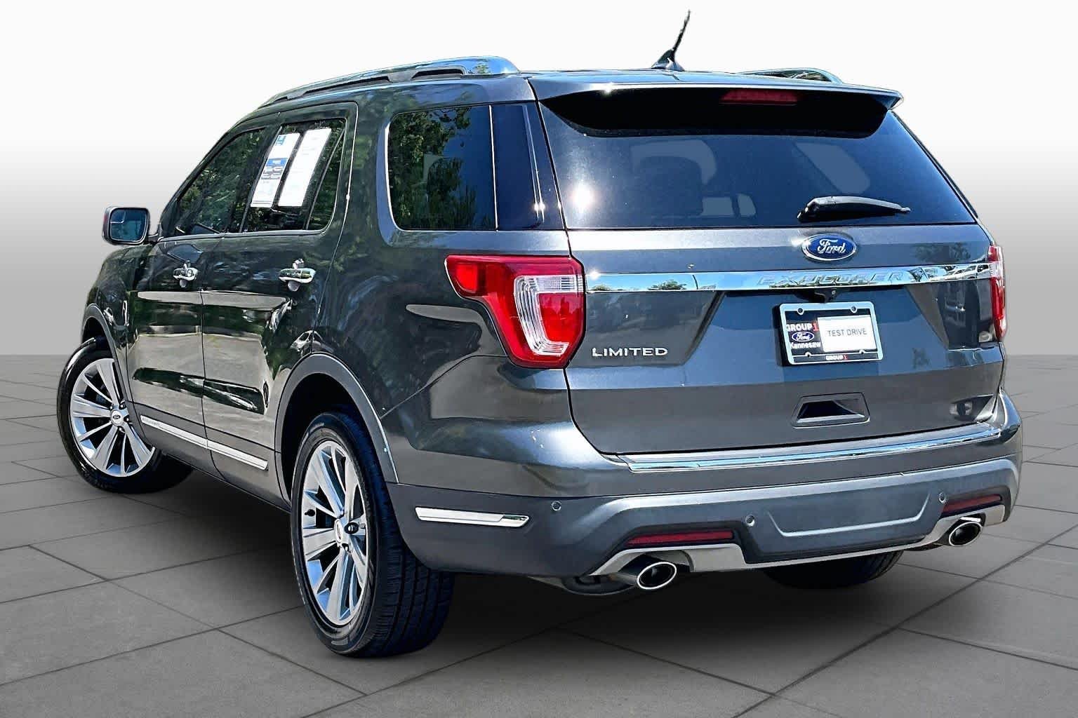 Used 2018 Gray Ford Limited image 12