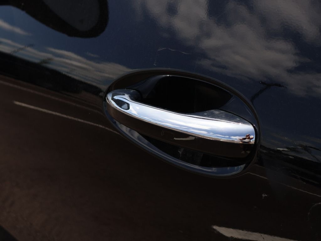 New 2026 Black Mercedes-Benz GLC 300 image 22