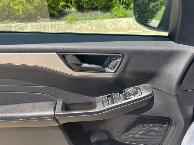 Certified Used 2022 Blue Ford SE image 15