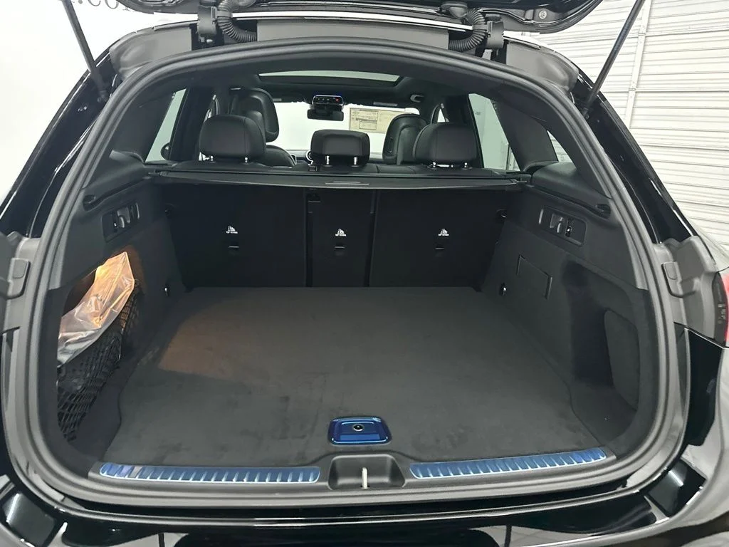 New 2026 Black Mercedes-Benz GLC 300 image 26