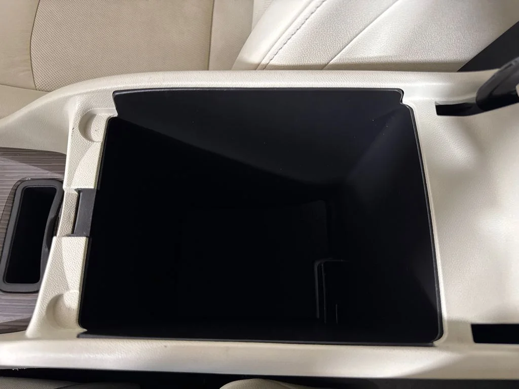 Used 2024 Gray Chevrolet LT image 27