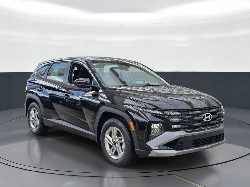 New 2026 Black Hyundai SE image 2