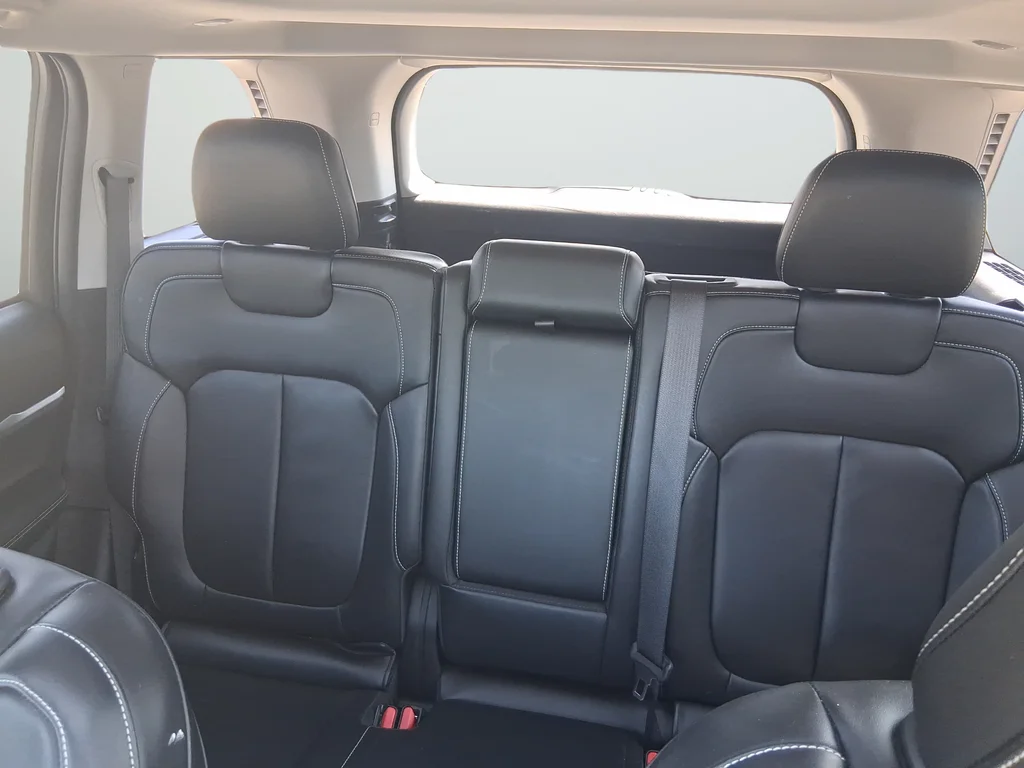Used 2022 Gray Jeep Limited image 27