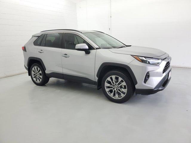 Certified Used 2023 SILVER SKY METALLIC Toyota  image 3