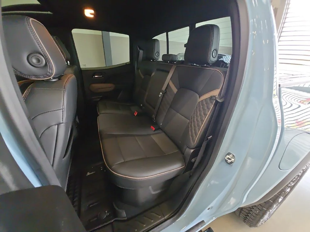 Certified Used 2026 Glacier Metallic GMC Denali image 28