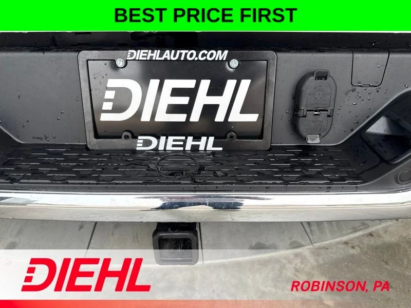New 2026 Bright White Clear-Coat Exterior Paint RAM Laramie image 9