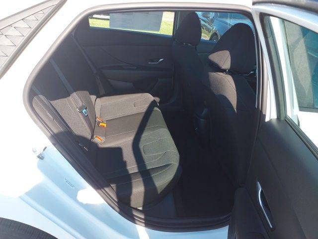 New 2026 White Hyundai SE image 12