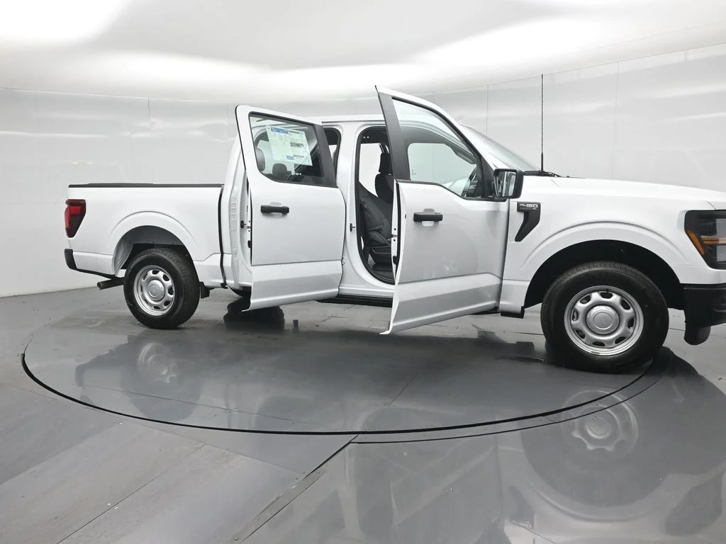 New 2026 Oxford White Ford XL image 29