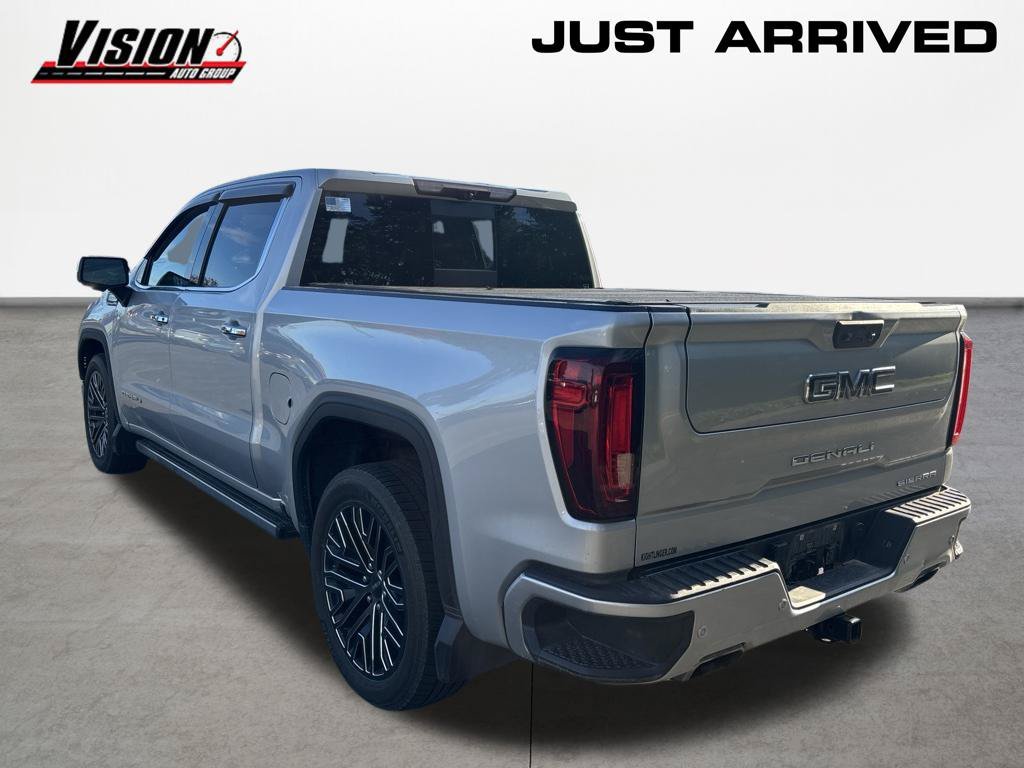 Used 2022 Silver GMC Denali Ultimate image 3