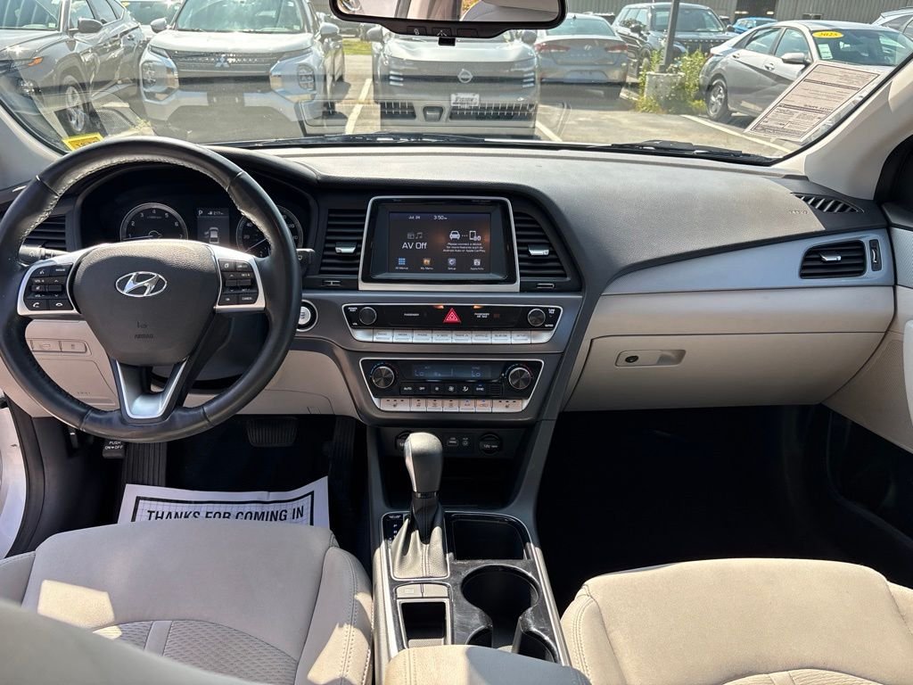 Used 2019 Silver Hyundai SEL image 14