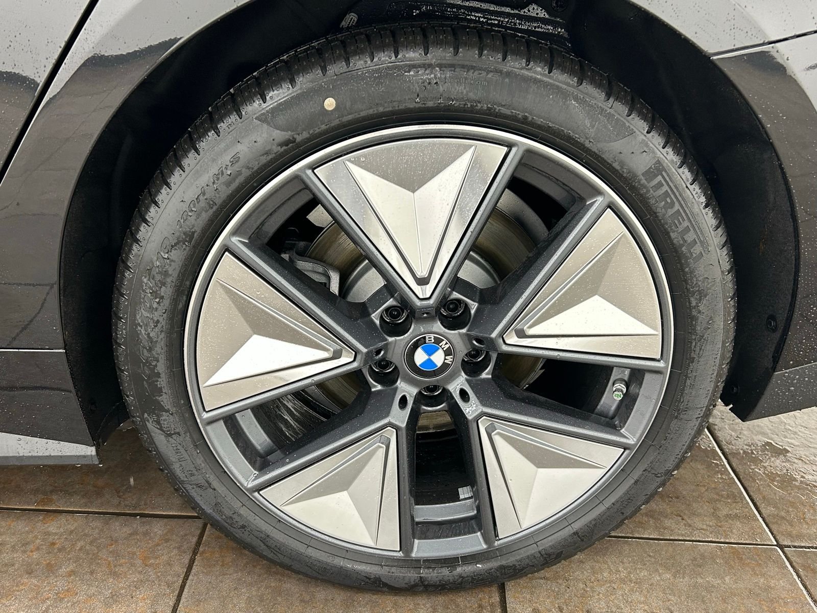 New 2026 Black Sapphire Metallic BMW xDrive40 image 60