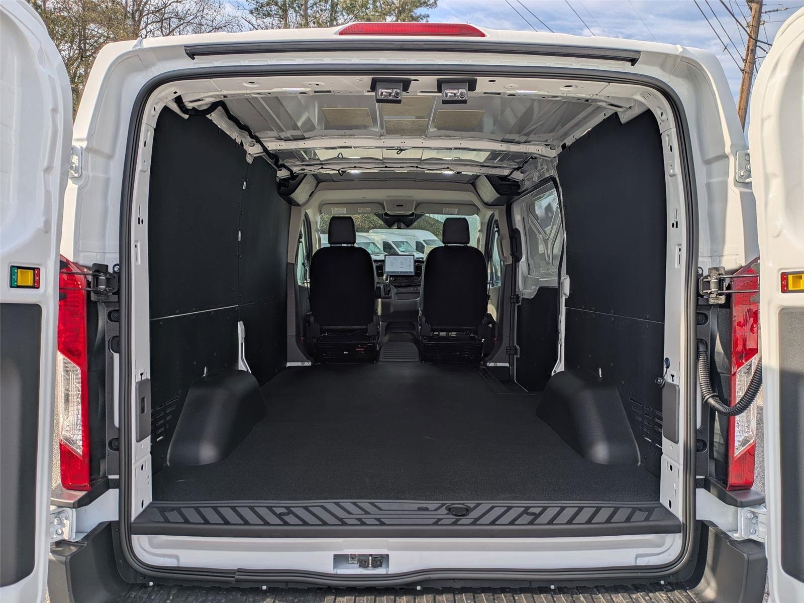 New 2026 Oxford White Ford Cargo Van image 22