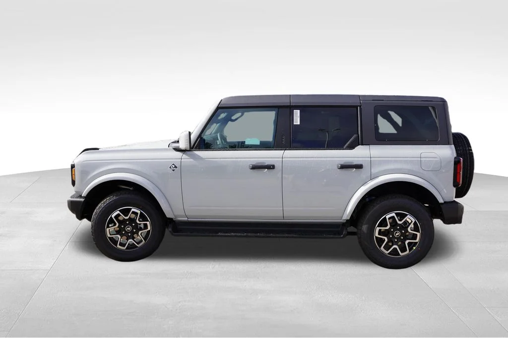 New 2026 White Ford Outer Banks image 6