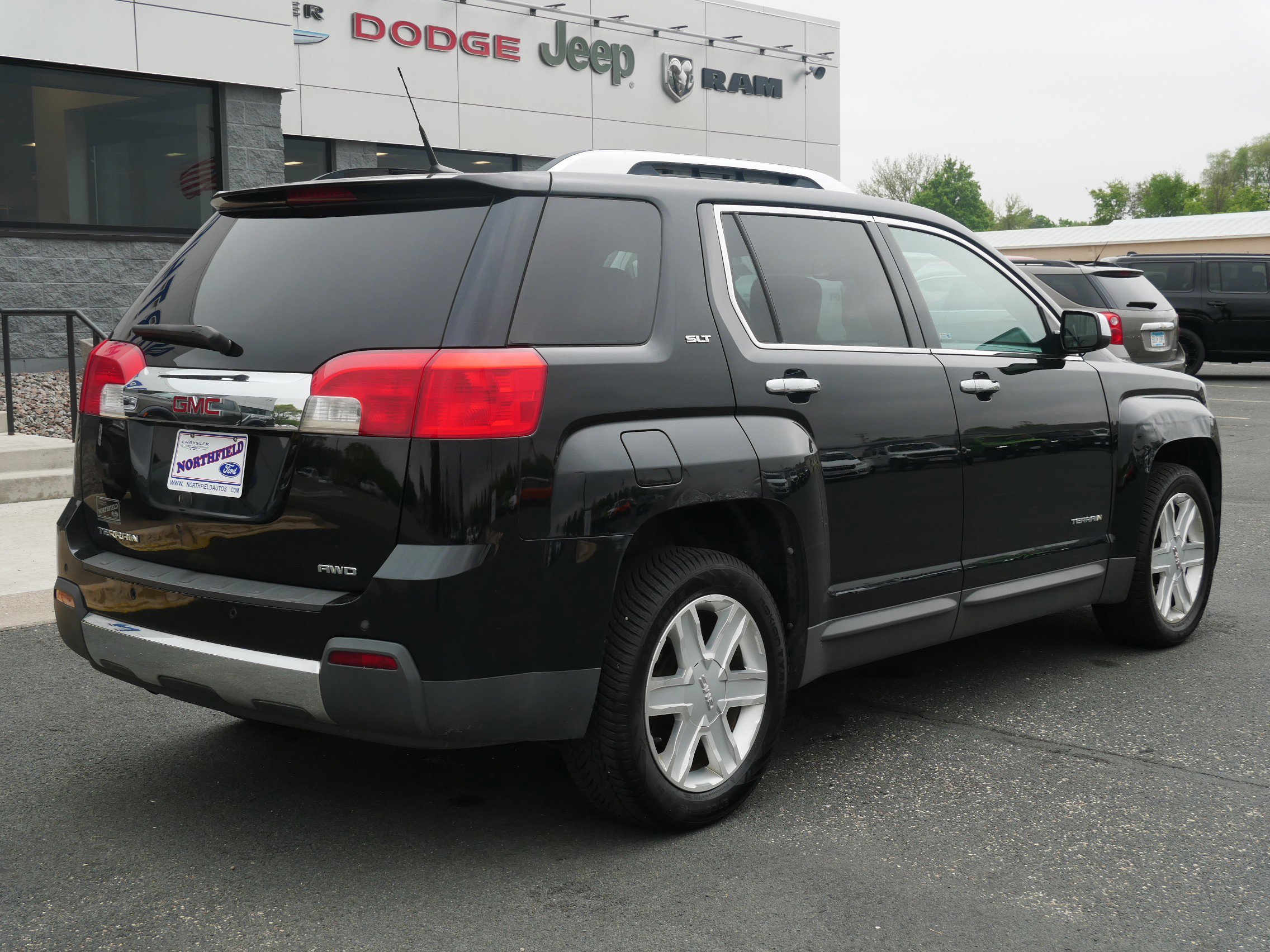 Used 2010 Onyx Black GMC SLT-2 image 8