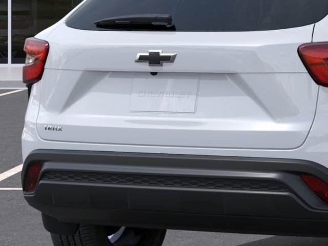 New 2026 Summit White Chevrolet LS image 18