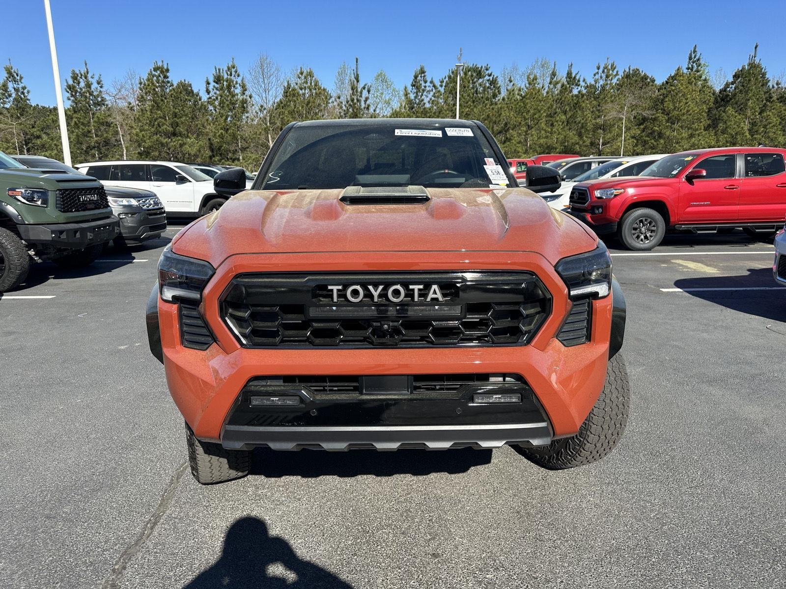 2025 Toyota RAV4 XSE - Photo 53