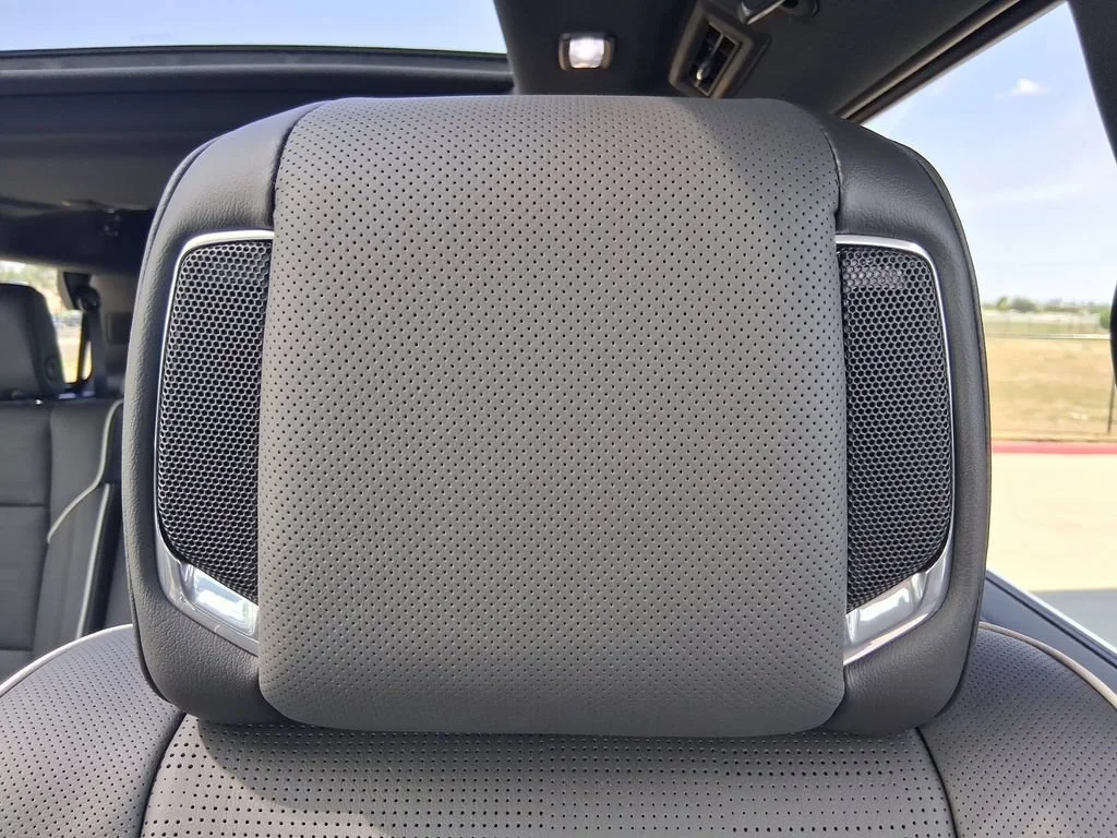 2026 Cadillac Escalade Luxury - Photo 21