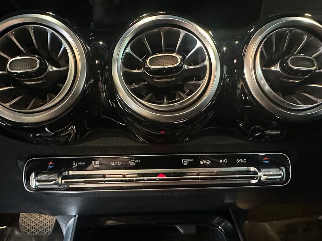 2026 Mercedes-Benz GLB GLB 250 - Photo 15