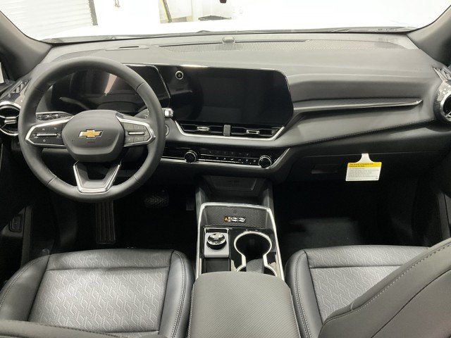 New 2027 Summit White Chevrolet LT image 24