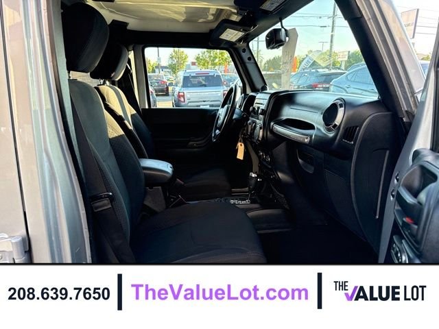 Used 2014 Gray Jeep Unlimited Sport image 13