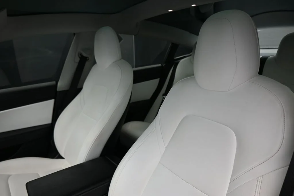 Used 2020  Tesla Performance image 10