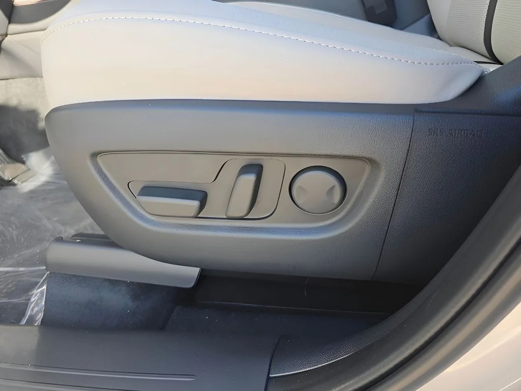 Used 2025 Platinum Quartz Metallic Mazda Premium Sport AWD image 17