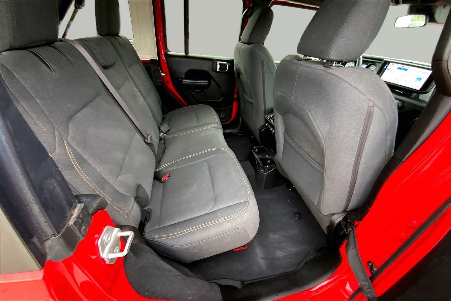 Used 2025 Firecracker Red Clearcoat Jeep Sport S image 19