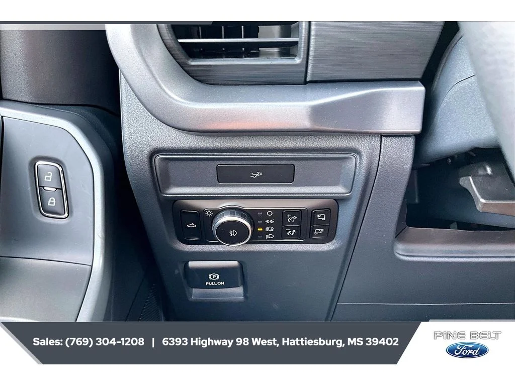 New 2026 Carbonized Gray Metallic Ford XLT image 23