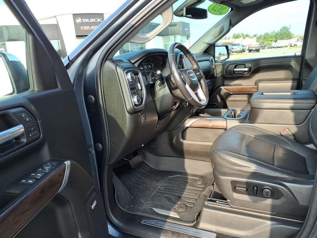 Used 2021 Dark Sky Metallic GMC SLT image 23