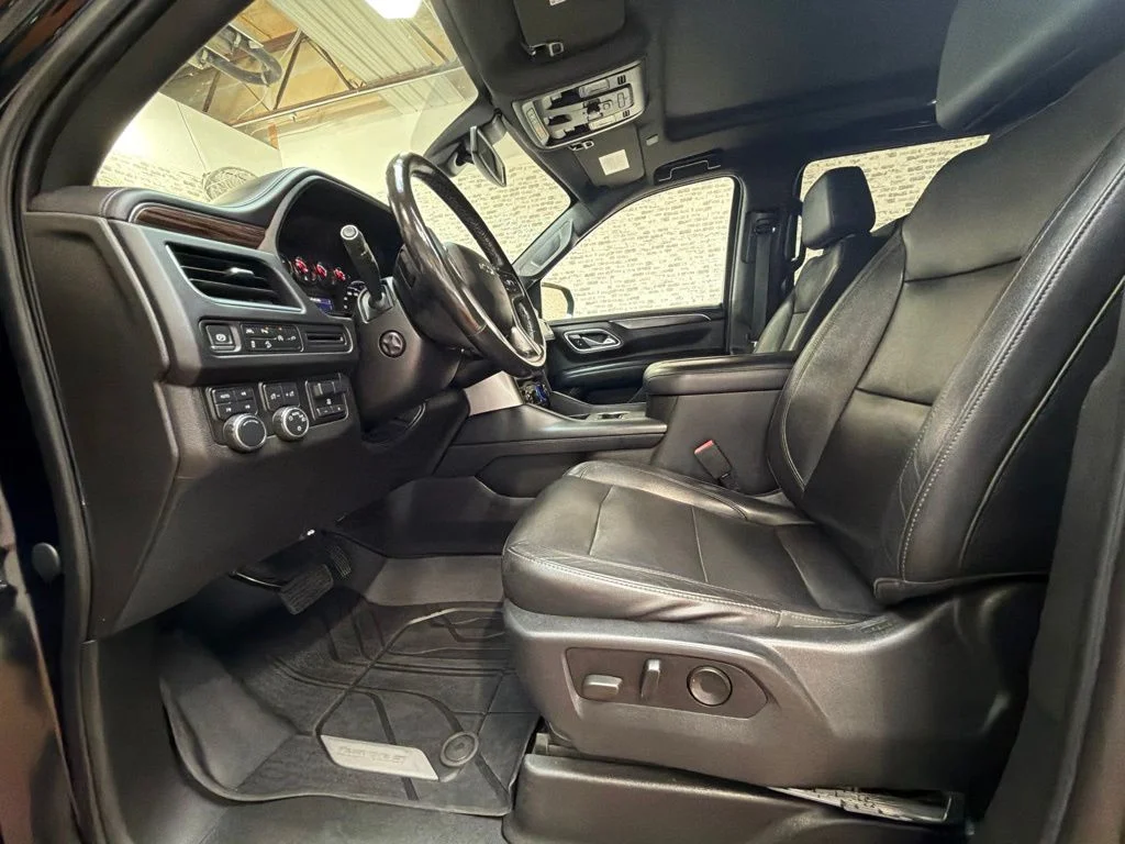 Used 2021 Black Chevrolet Z71 image 27