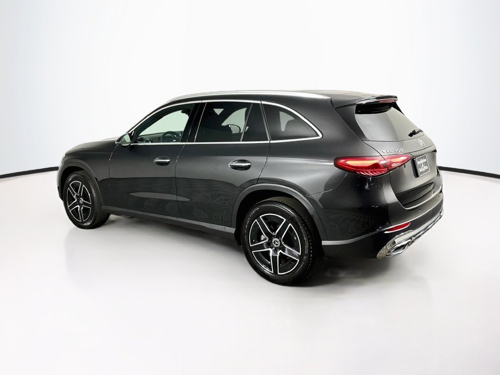 Used 2026 Gray Mercedes-Benz GLC 300 image 4