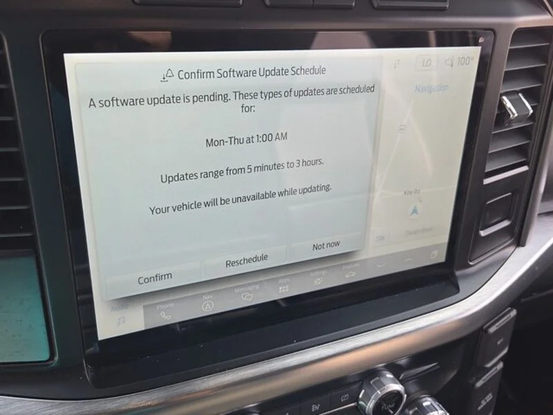 Used 2023 Oxford White Ford LARIAT image 20