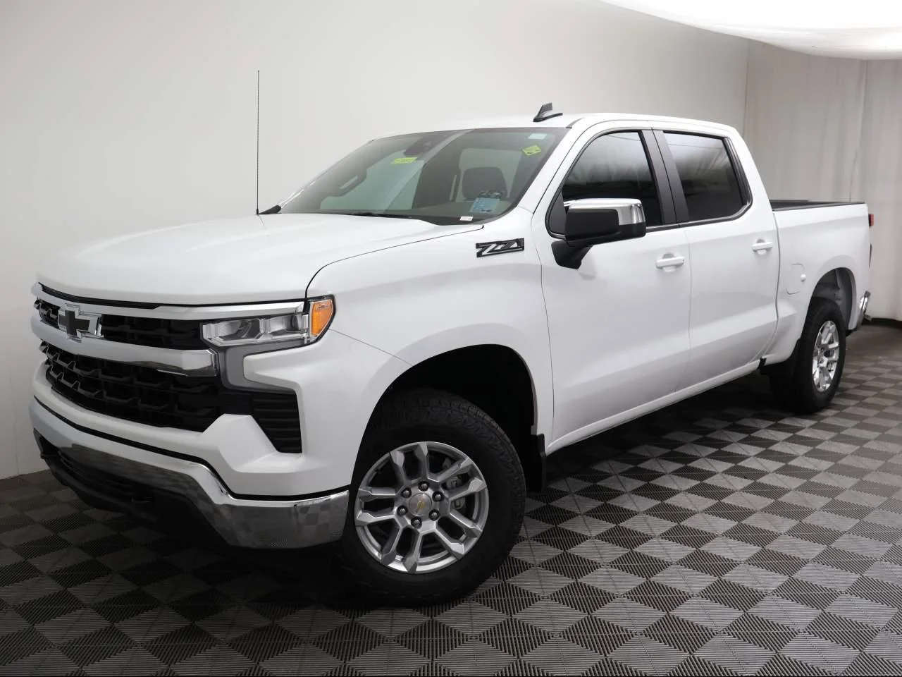 New 2026 Summit White Chevrolet LT image 25