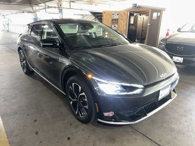 2024 Kia EV6 Wind's photo