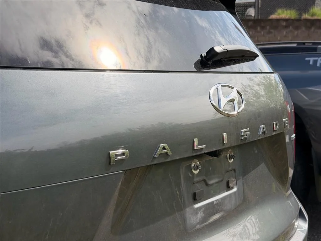 Used 2024 Gray Hyundai SEL image 11