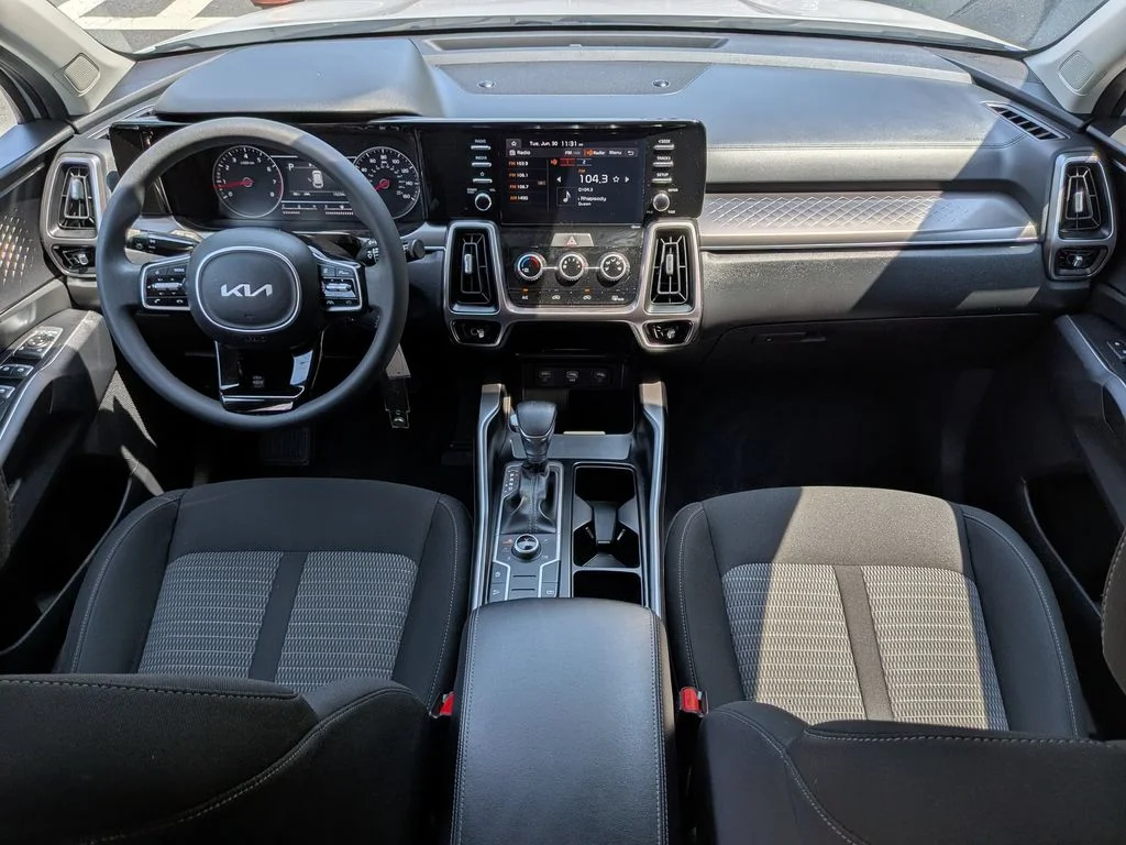 Used 2023 White Kia LX image 21
