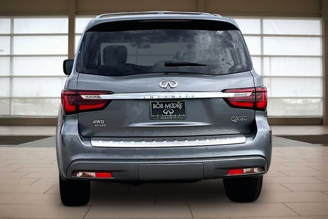 Used 2020  INFINITI  image 4
