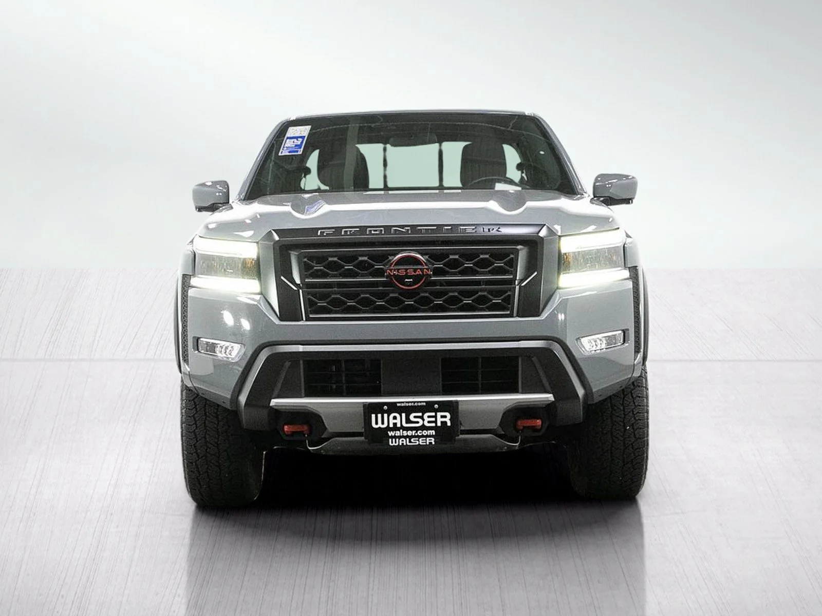 Used 2022 Boulder Gray Pearl Nissan PRO-4X image 8