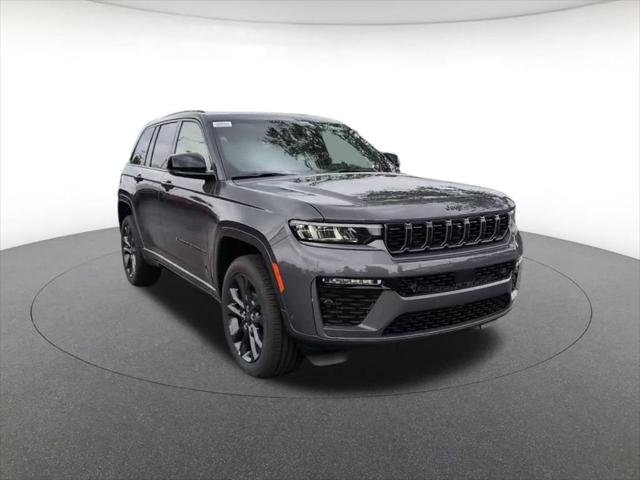 New 2026 Baltic Gray Metallic Clear-Coat Exterior Paint Jeep Limited image 3