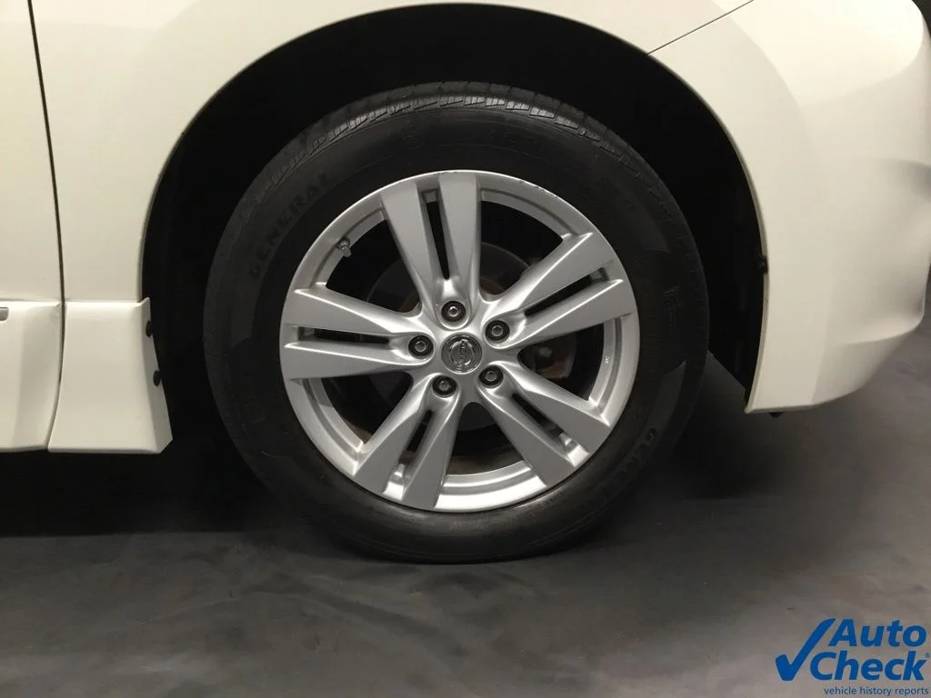 Used 2011 White Nissan 3.5 LE image 21