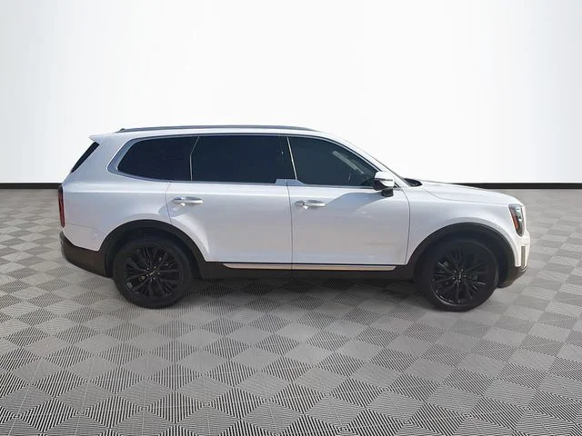 Used 2022 White Kia SX image 8