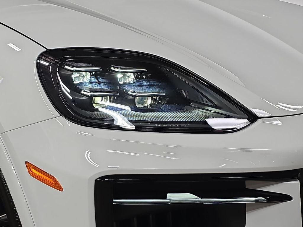 New 2026 Carrara White Metallic Porsche GTS image 12