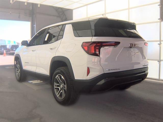 Used 2025 Summit White GMC Elevation image 8